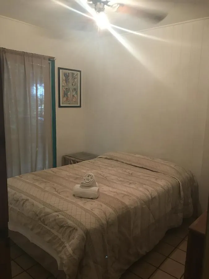 Backpackers Vacation Inn And Plantation Village Pupukea